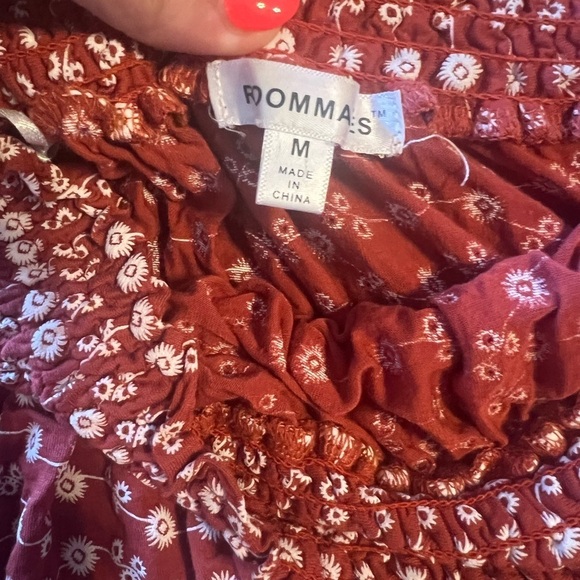 Boutique 🌸 off the shoulder top 🫶🏼 - Picture 3 of 4